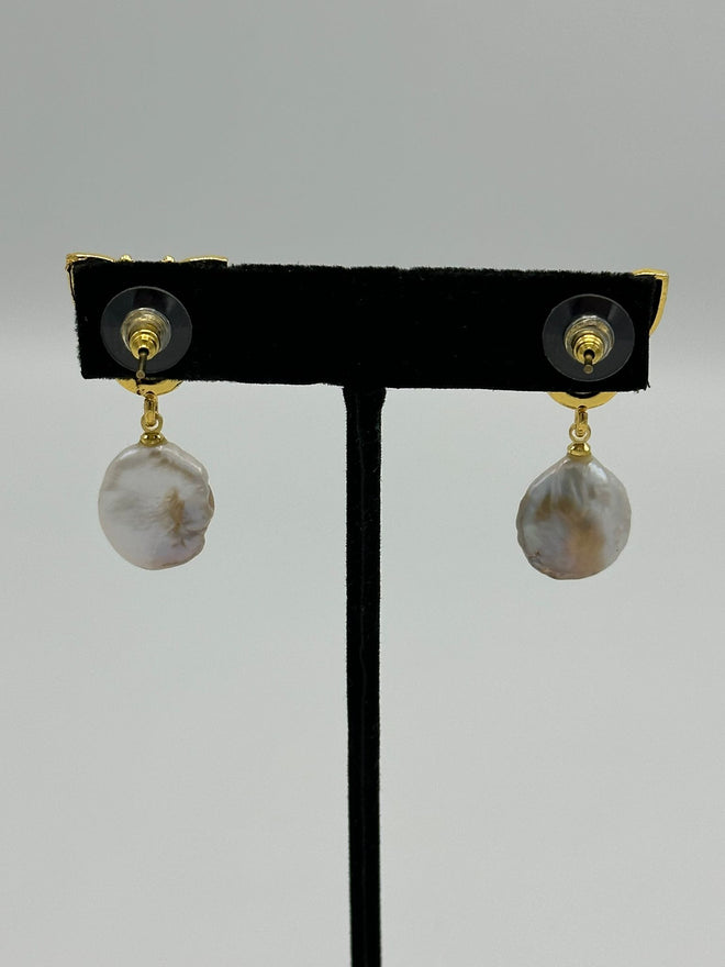 Butterfly Earrings in 18k gold with natural blue calcite and pearl