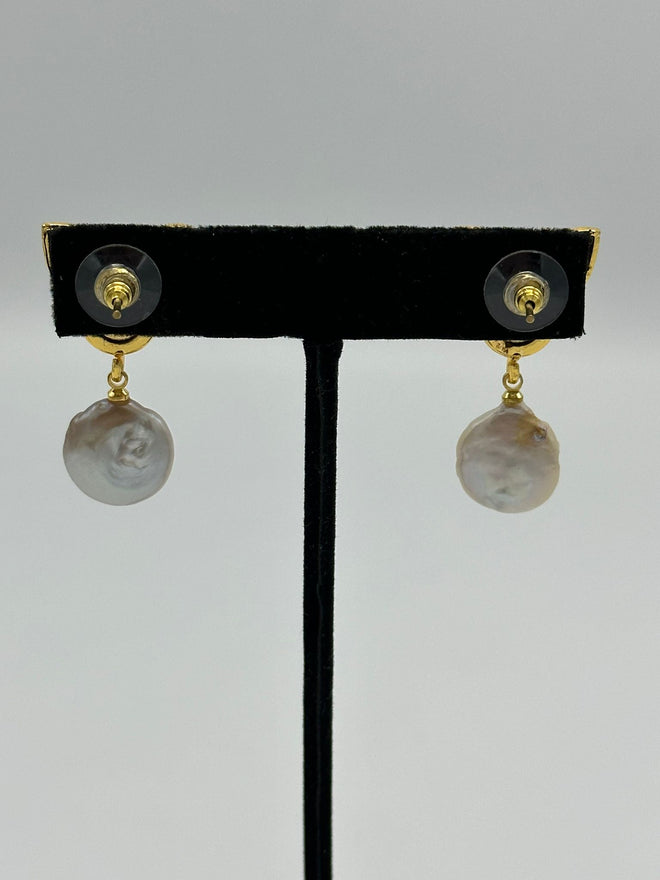 Butterfly Earrings in 18k gold with natural orange calcite and pearl