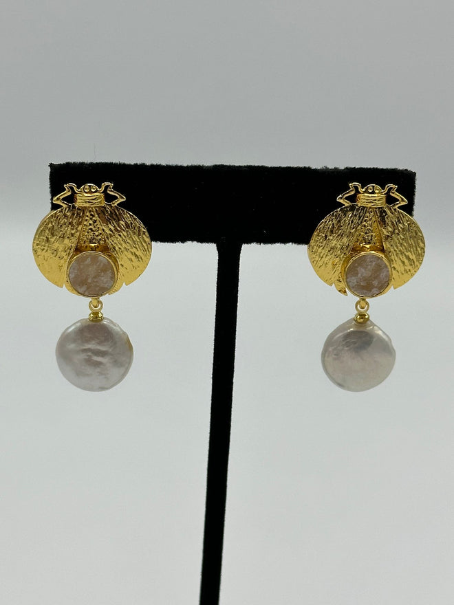 Ladybug Earrings in 18k gold with natural orange calcite and pearl