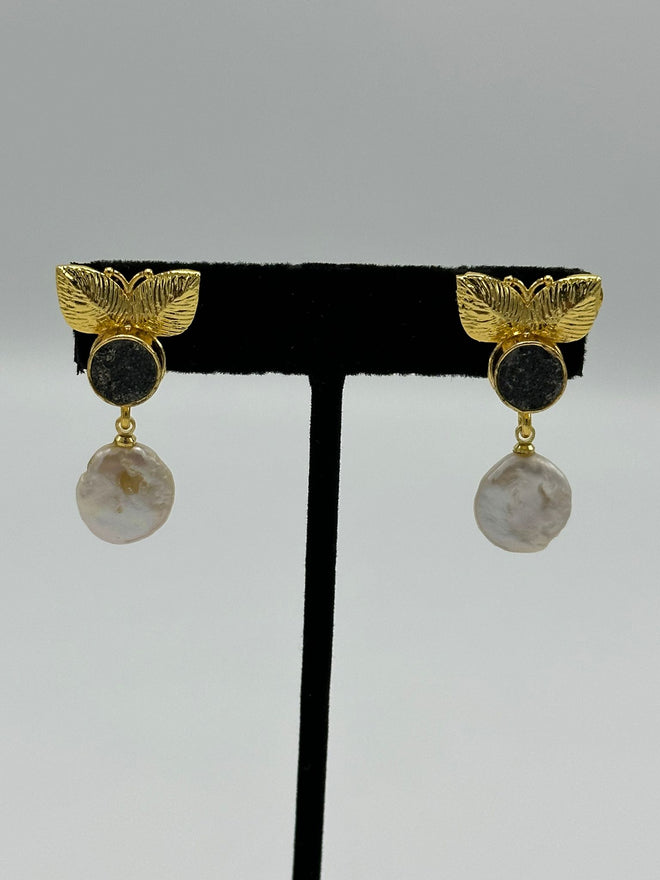 Butterfly Earrings in 18k gold with natural black tourmaline and pearl