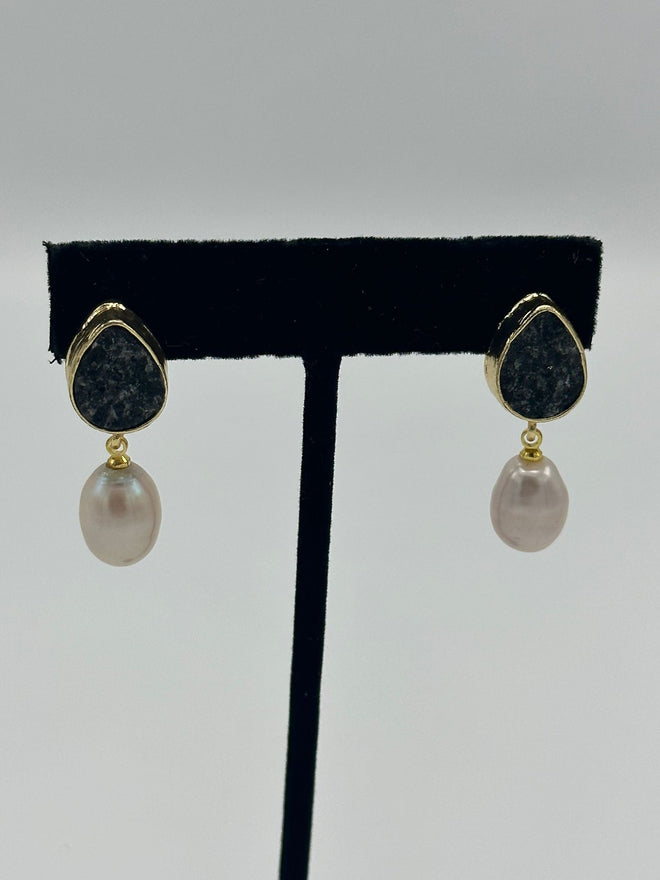 Tear Drop Earrings in 18k gold with natural black tourmaline and pearl