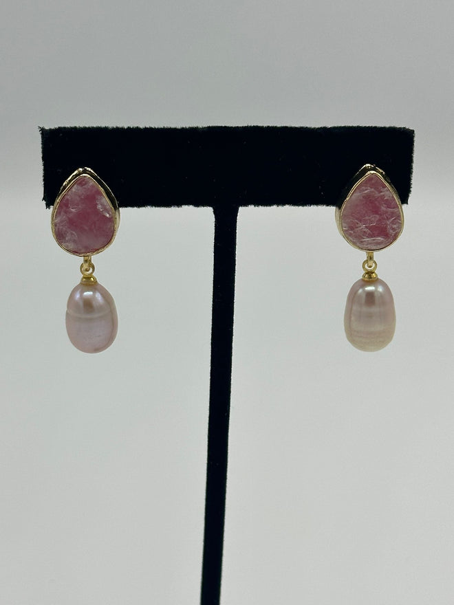 Tear Drop Earrings in 18k gold with natural rose quartz and pearl