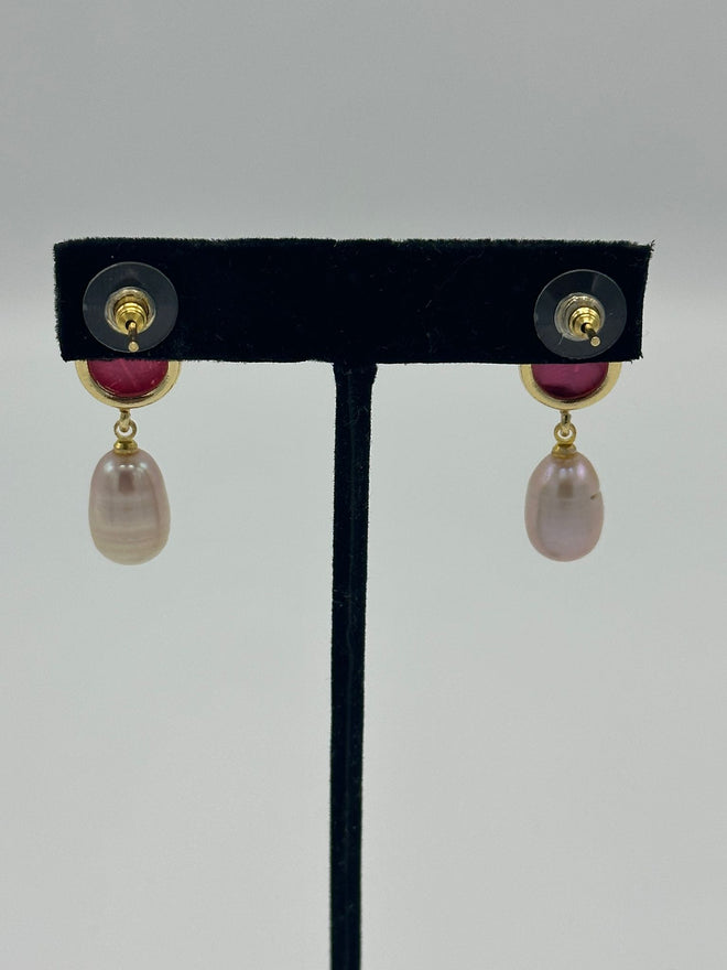 Tear Drop Earrings in 18k gold with natural rose quartz and pearl