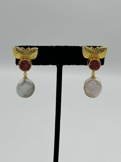 Butterfly Earrings in 18k gold with natural red calcite and pearl